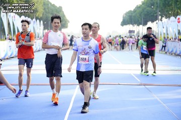 BINH DUONG NEW CITY HALF MARATHON 2024 - Ảnh #1760428