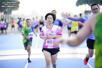 BINH DUONG NEW CITY HALF MARATHON 2024 - Ảnh #1760795