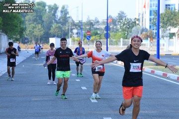 BINH DUONG NEW CITY HALF MARATHON 2024 - Ảnh #1769994