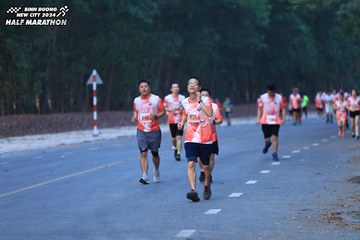 BINH DUONG NEW CITY HALF MARATHON 2024 - Ảnh #1750462