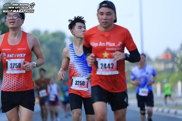 BINH DUONG NEW CITY HALF MARATHON 2024 - Ảnh #1776159