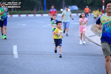 BINH DUONG NEW CITY HALF MARATHON 2024 - Ảnh #1726386