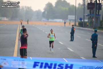 BINH DUONG NEW CITY HALF MARATHON 2024 - Ảnh #1738566