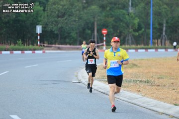 BINH DUONG NEW CITY HALF MARATHON 2024 - Ảnh #1734963