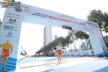 BINH DUONG NEW CITY HALF MARATHON 2024 - Ảnh #1819055