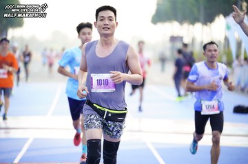 BINH DUONG NEW CITY HALF MARATHON 2024 - Ảnh #1759393