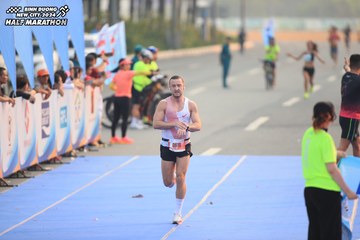 BINH DUONG NEW CITY HALF MARATHON 2024 - Ảnh #1739112