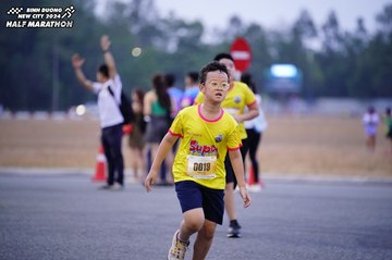 BINH DUONG NEW CITY HALF MARATHON 2024 - Ảnh #1725395
