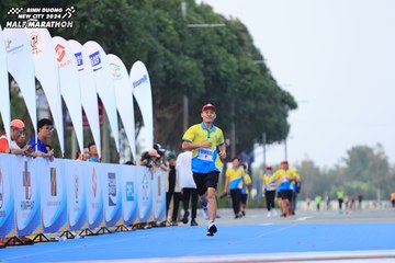 BINH DUONG NEW CITY HALF MARATHON 2024 - Ảnh #1737155