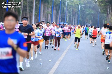BINH DUONG NEW CITY HALF MARATHON 2024 - Ảnh #1750408
