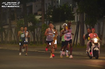 BINH DUONG NEW CITY HALF MARATHON 2024 - Ảnh #1755553
