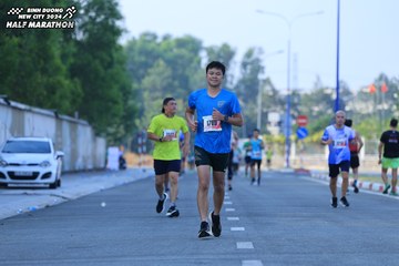 BINH DUONG NEW CITY HALF MARATHON 2024 - Ảnh #1765596
