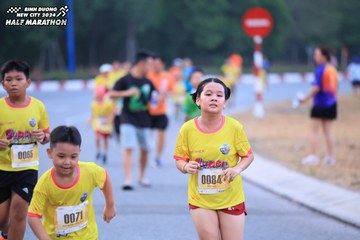 BINH DUONG NEW CITY HALF MARATHON 2024 - Ảnh #1726551