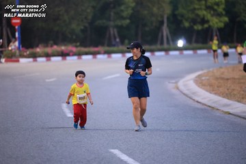 BINH DUONG NEW CITY HALF MARATHON 2024 - Ảnh #1727290