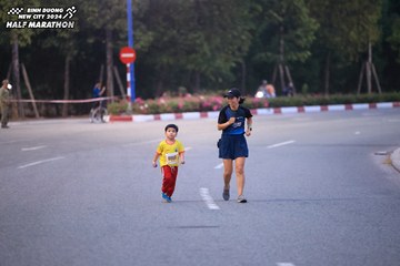BINH DUONG NEW CITY HALF MARATHON 2024 - Ảnh #1727271