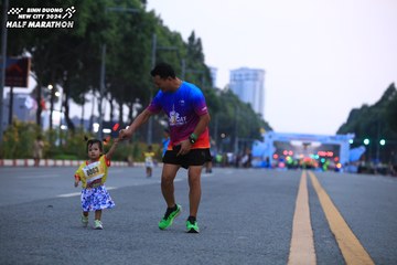 BINH DUONG NEW CITY HALF MARATHON 2024 - Ảnh #1727859