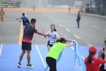 BINH DUONG NEW CITY HALF MARATHON 2024 - Ảnh #1738714