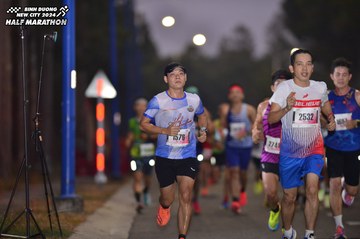 BINH DUONG NEW CITY HALF MARATHON 2024 - Ảnh #1756009