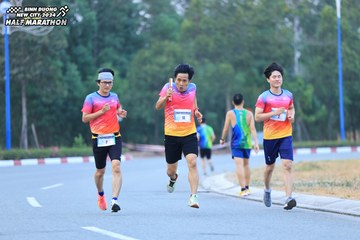 BINH DUONG NEW CITY HALF MARATHON 2024 - Ảnh #1736170