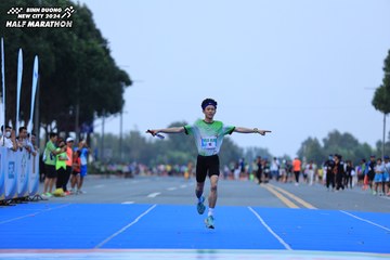 BINH DUONG NEW CITY HALF MARATHON 2024 - Ảnh #1737162