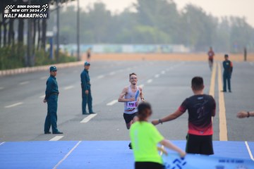 BINH DUONG NEW CITY HALF MARATHON 2024 - Ảnh #1738499