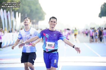 BINH DUONG NEW CITY HALF MARATHON 2024 - Ảnh #1760471