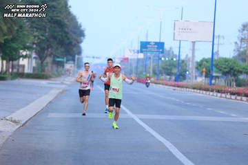 BINH DUONG NEW CITY HALF MARATHON 2024 - Ảnh #1765436
