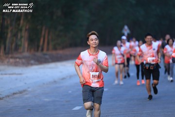 BINH DUONG NEW CITY HALF MARATHON 2024 - Ảnh #1750698