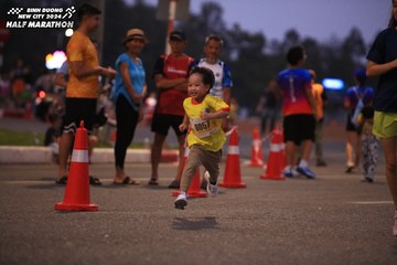 BINH DUONG NEW CITY HALF MARATHON 2024 - Ảnh #1728429