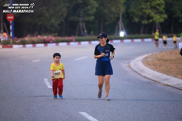 BINH DUONG NEW CITY HALF MARATHON 2024 - Ảnh #1727289