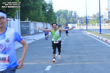 BINH DUONG NEW CITY HALF MARATHON 2024 - Ảnh #1769046