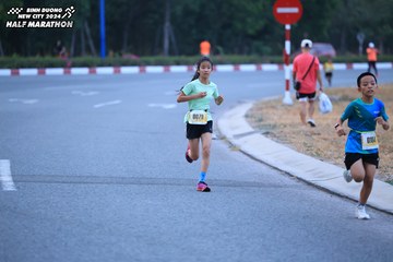 BINH DUONG NEW CITY HALF MARATHON 2024 - Ảnh #1726068
