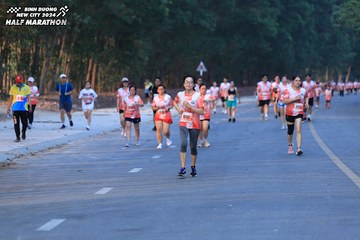 BINH DUONG NEW CITY HALF MARATHON 2024 - Ảnh #1772518