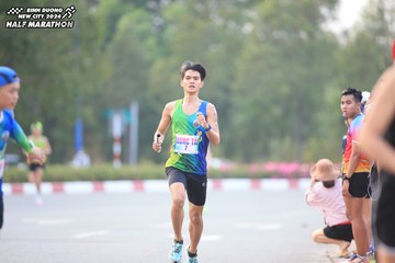 BINH DUONG NEW CITY HALF MARATHON 2024 - Ảnh #1736923