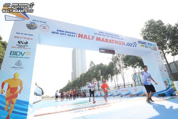 BINH DUONG NEW CITY HALF MARATHON 2024 - Ảnh #1818949