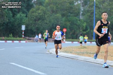 BINH DUONG NEW CITY HALF MARATHON 2024 - Ảnh #1735698