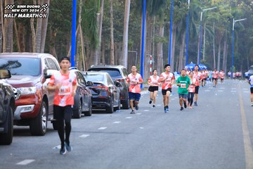 BINH DUONG NEW CITY HALF MARATHON 2024 - Ảnh #1756391