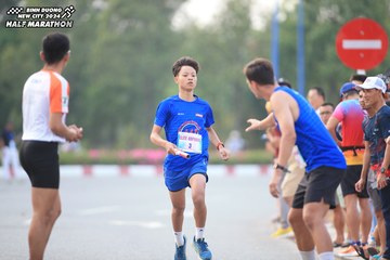 BINH DUONG NEW CITY HALF MARATHON 2024 - Ảnh #1736552