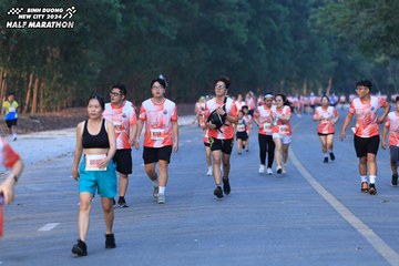 BINH DUONG NEW CITY HALF MARATHON 2024 - Ảnh #1772777