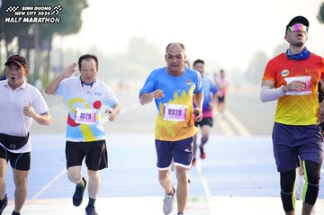 BINH DUONG NEW CITY HALF MARATHON 2024 - Ảnh #1758414