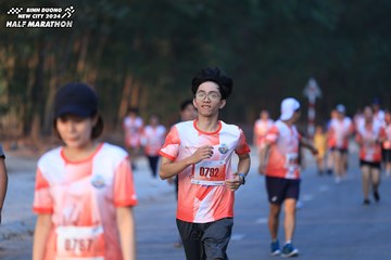 BINH DUONG NEW CITY HALF MARATHON 2024 - Ảnh #1772022