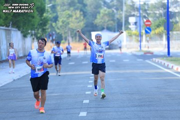 BINH DUONG NEW CITY HALF MARATHON 2024 - Ảnh #1771048