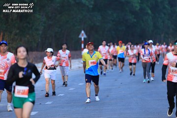 BINH DUONG NEW CITY HALF MARATHON 2024 - Ảnh #1750804