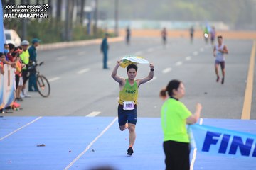 BINH DUONG NEW CITY HALF MARATHON 2024 - Ảnh #1739033