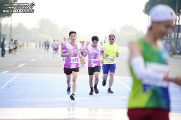 BINH DUONG NEW CITY HALF MARATHON 2024 - Ảnh #1759255