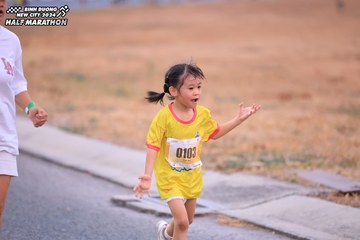 BINH DUONG NEW CITY HALF MARATHON 2024 - Ảnh #1727053