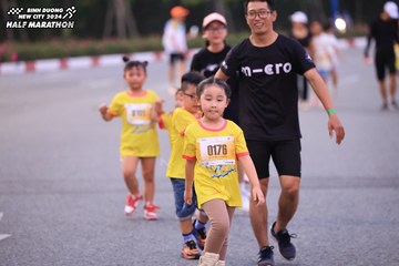 BINH DUONG NEW CITY HALF MARATHON 2024 - Ảnh #1727179