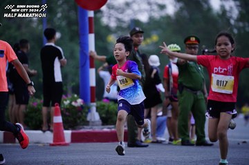 BINH DUONG NEW CITY HALF MARATHON 2024 - Ảnh #1725046