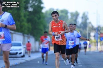 BINH DUONG NEW CITY HALF MARATHON 2024 - Ảnh #1765919