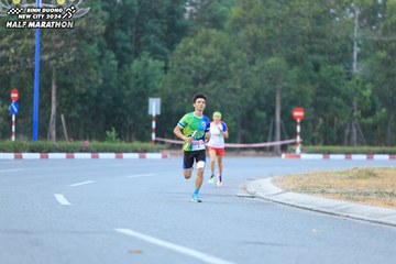 BINH DUONG NEW CITY HALF MARATHON 2024 - Ảnh #1735559